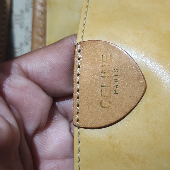 ๐ฏ๐ฅ๐ AUTHENTIC CELINE MACADAM CROSSBODY WITH ADJUSTABLE STRAP 8x10x4 - Picture 9 of 11